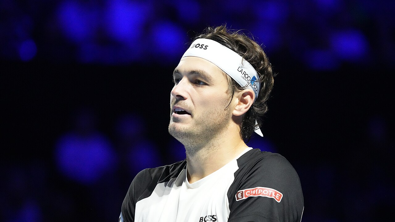 Taylor Fritz podczas turnieju w Bazylei, 22 października 2025 r. Zdjęcie archiwalne; nie przedstawia opisywanego zdarzenia Plik bez zmian redakcyjnych; miniatura dopasowana do układu strony.