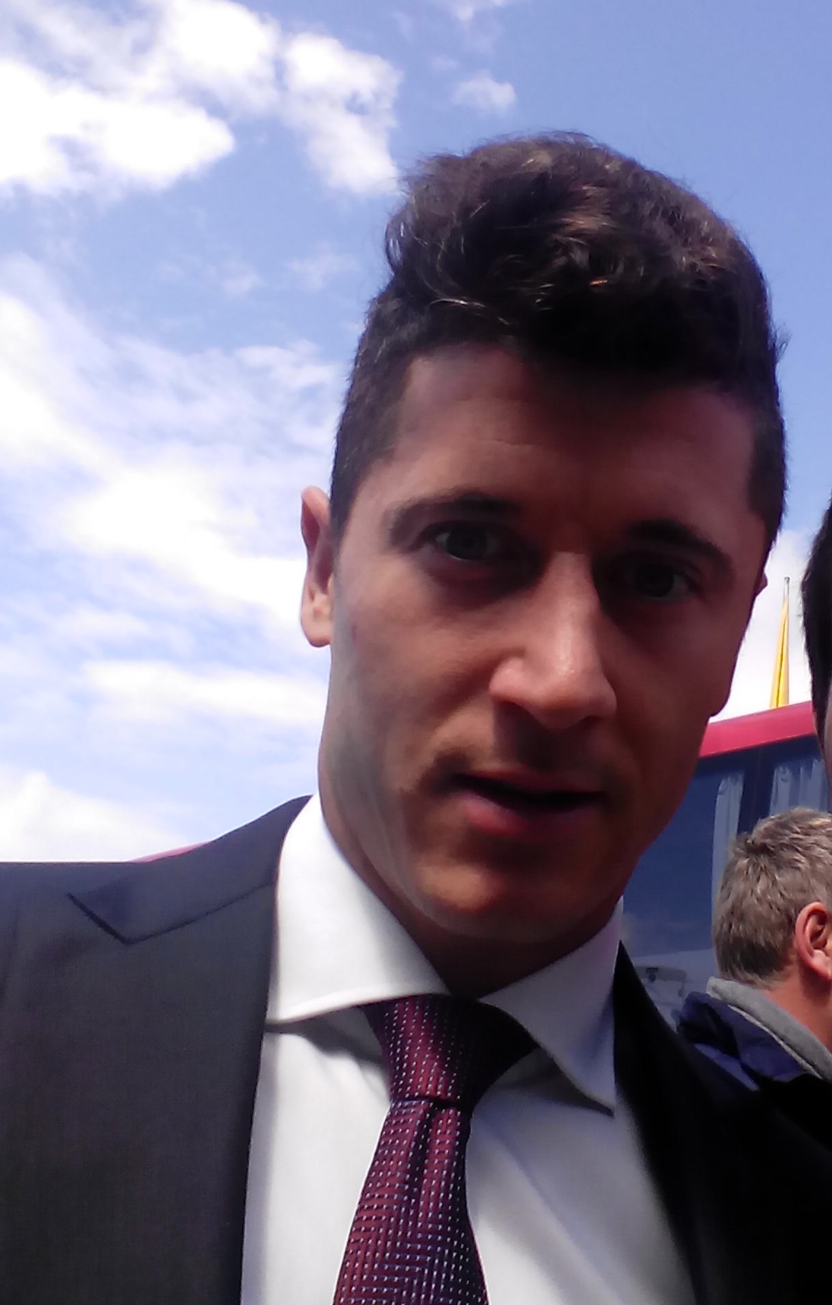 Robert Lewandowski, 12 kwietnia 2016 r. Zdjęcie archiwalne; nie przedstawia opisywanego zdarzenia. Plik bez zmian redakcyjnych; miniatura dopasowana do układu strony.