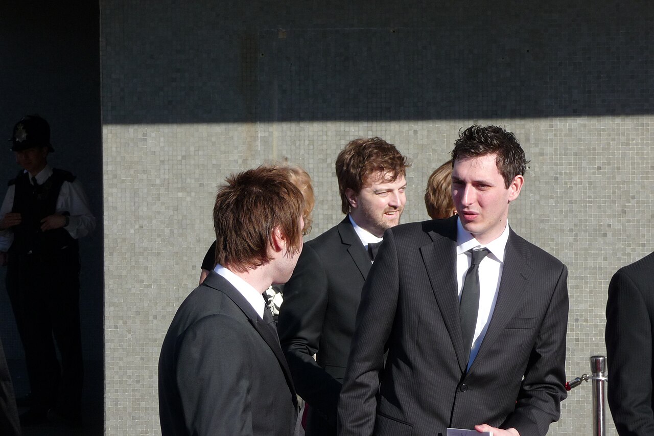 James Buckley i Blake Harrison podczas British Academy Television Awards 2009, 26 kwietnia 2009 r. Zdjęcie archiwalne; nie przedstawia opisywanego zdarzenia Plik bez zmian redakcyjnych; miniatura dopasowana do układu strony.